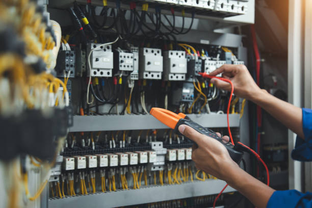Best Licensed Electrician  in Plains, KS